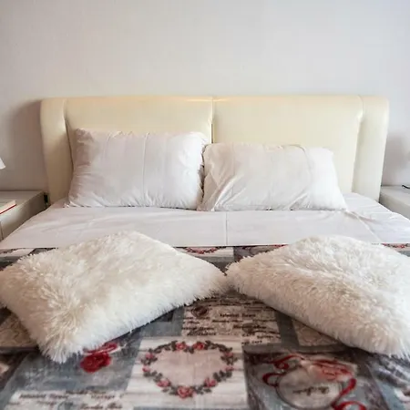 Appartement Cave Romane With Private Pool And Sea View