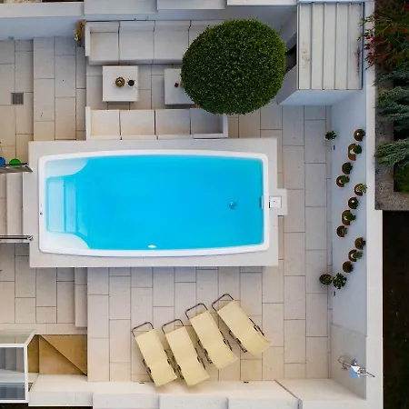 Appartement Cave Romane With Private Pool And Sea View