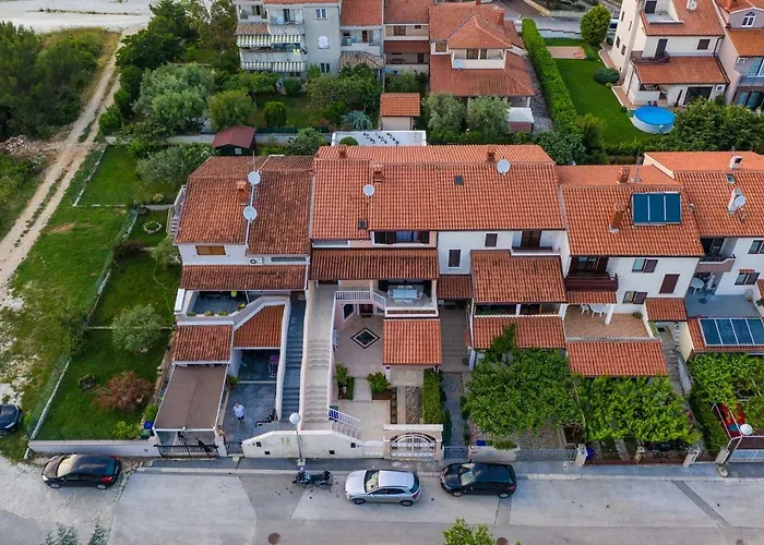 Cave Romane With Private Pool And Sea View Vinkuran