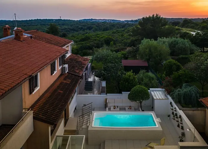 Cave Romane With Private Pool And Sea View Appartement