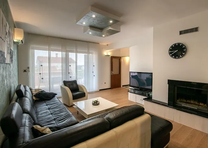 Appartement Cave Romane With Private Pool And Sea View